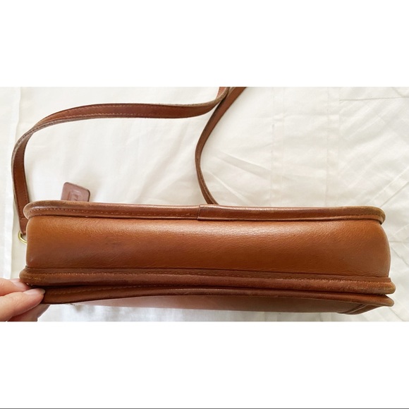 ❌SOLD❌ AUTHENTIC VINTAGE COACH 1994 Cognac Pocket Purse - Picture 8 of 8